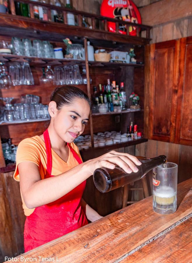 Linda Vista Hotel Rio Dulce By Eksteriør billede